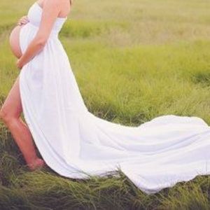Maternity gown